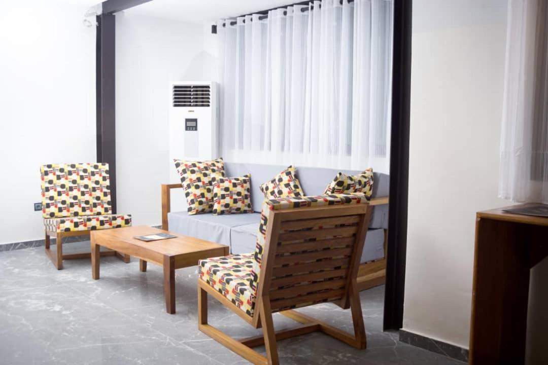 Elogia Hotel Lome Bagian luar foto