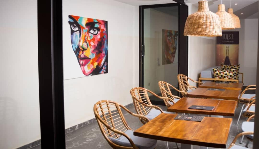Elogia Hotel Lome Bagian luar foto