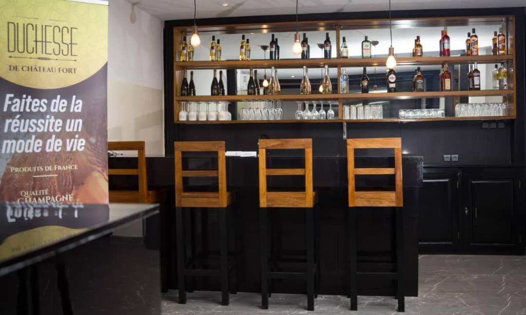 Elogia Hotel Lome Bagian luar foto